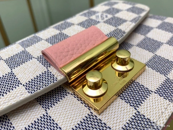 First bag ru LOUIS CHAIN WALLET VUITTON CROISETTE 0815
